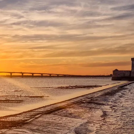 Stunning In With Wifi * レ・マトゥ