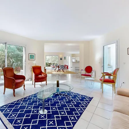 Lovely Home In Les Mathes With Wifi *