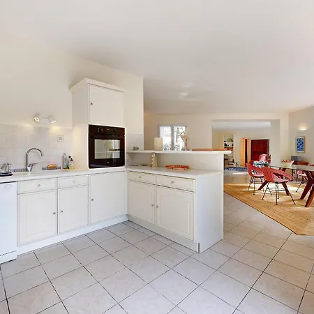 Dom wakacyjny Lovely Home In Les Mathes With Wifi Les Mathes